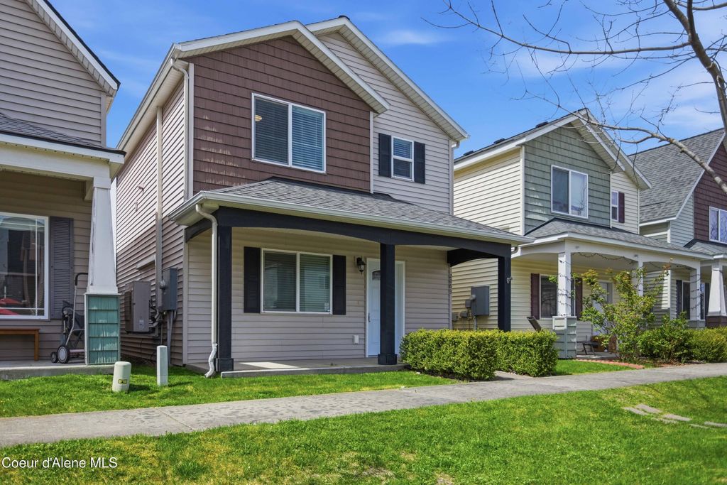 Photo of 2063 Cruze St, Post Falls, ID 83854 (MLS # 26-3811)