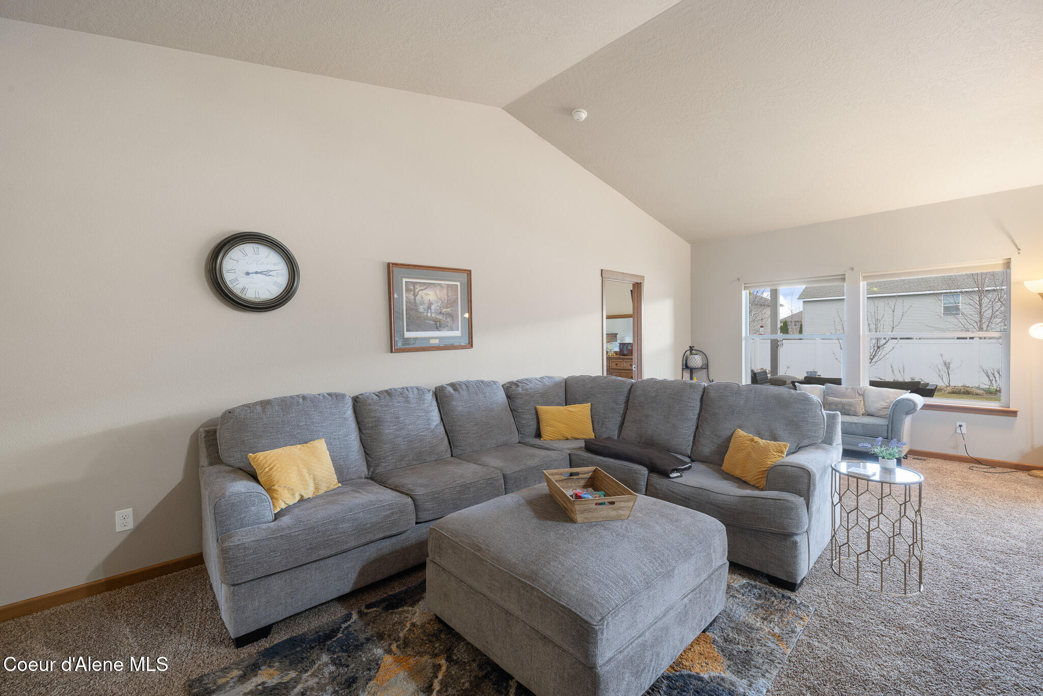 4572 Long Meadow