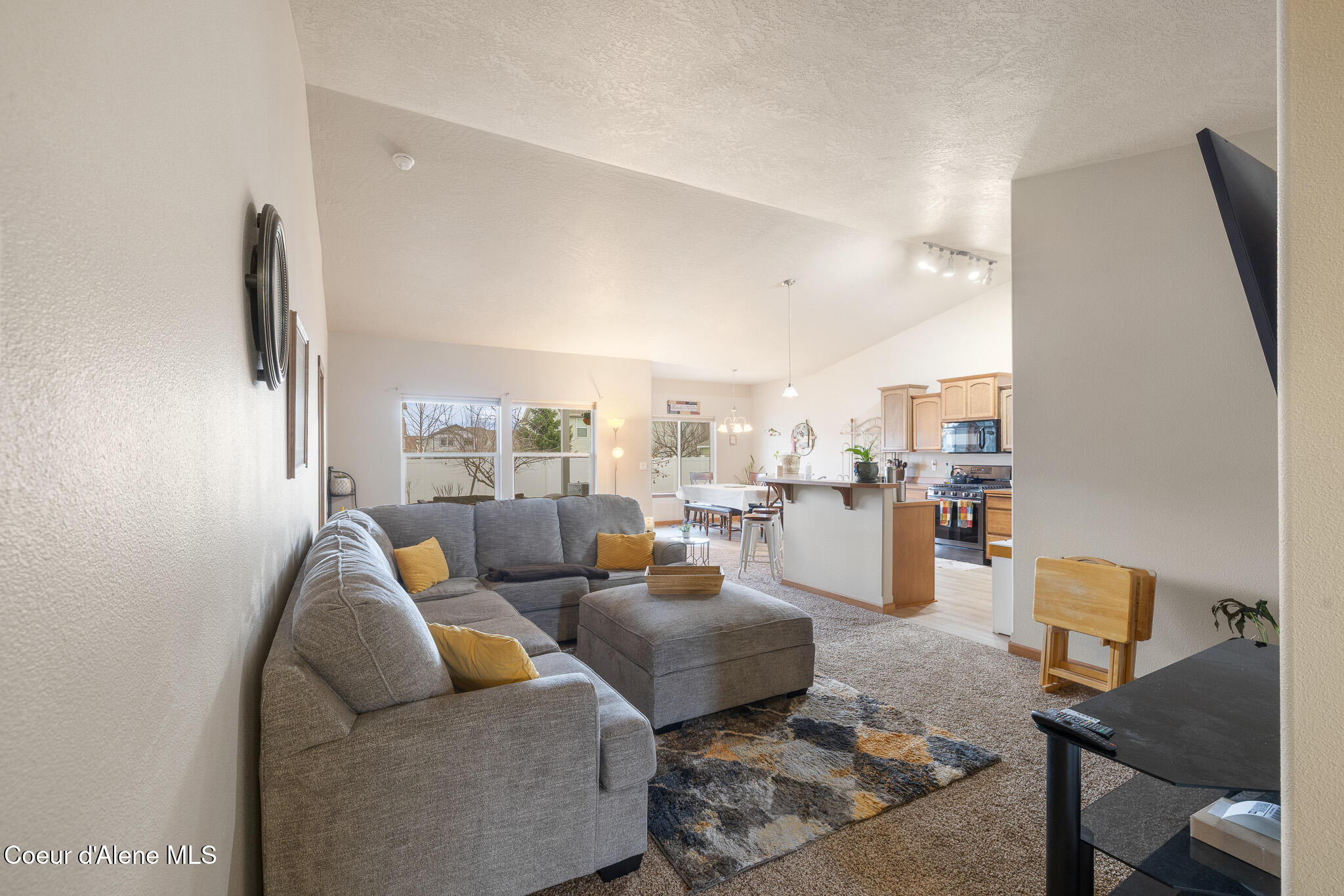 4572 Long Meadow