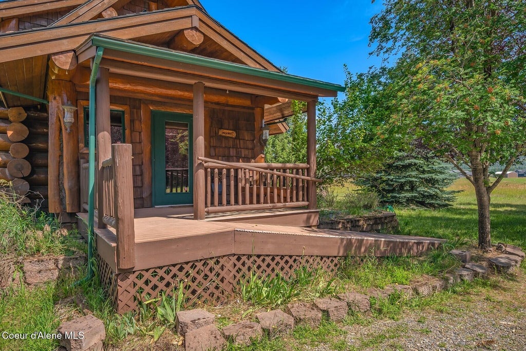 Photo of 158 Mountainview Rd, Moyie Springs, ID 83845 (MLS # 26-8913)
