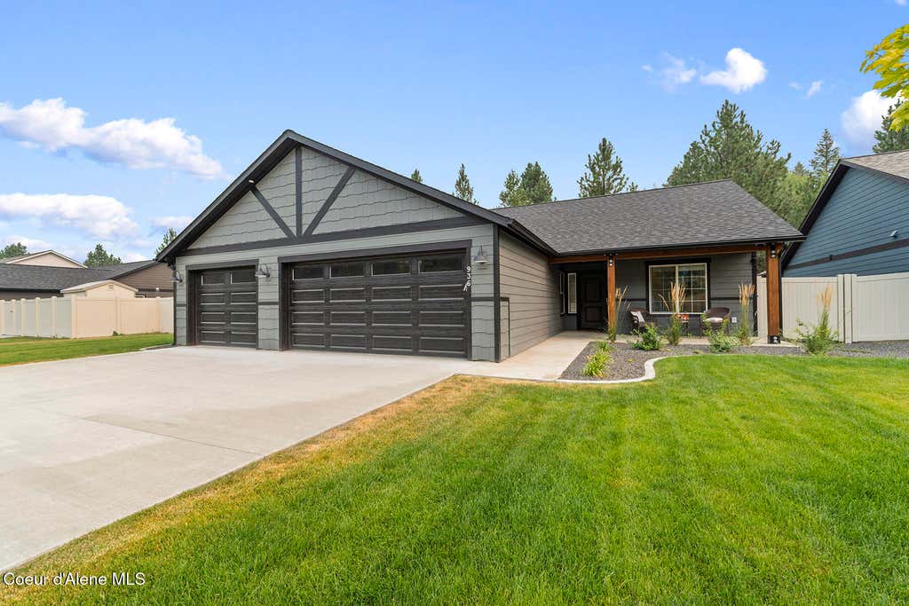 Photo of 936 Valley St, Oldtown, ID 83822 (MLS # 26-1393)