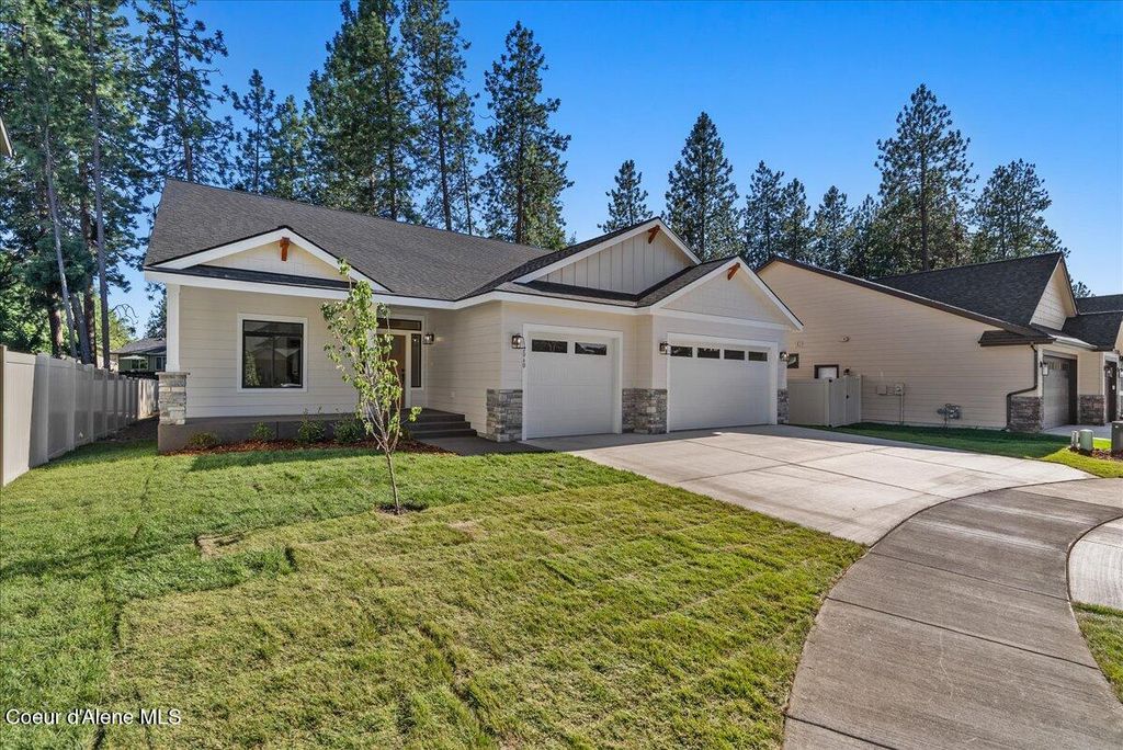 Photo of 2060 Plaza Ct. Ct, Post Falls, ID 83854 (MLS # 25-10275)