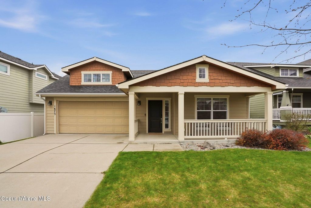 Photo of 1675 Yaquina Dr, Post Falls, ID 83854 (MLS # 26-3618)