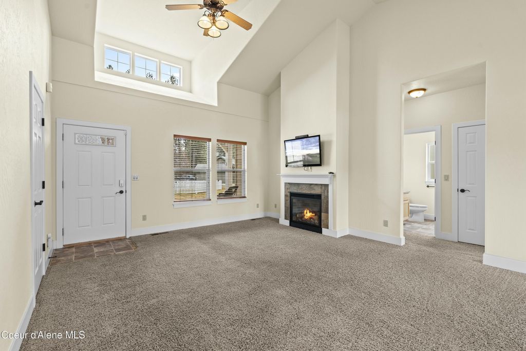 Photo of 424 Becker Ln, Dover, ID 83825 (MLS # 26-2889)