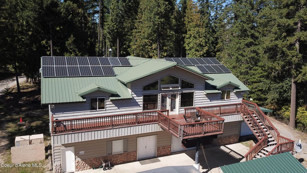 Photo of 1959 Thimbleberry Ln, Sandpoint, ID 83864 (MLS # 25-4233)