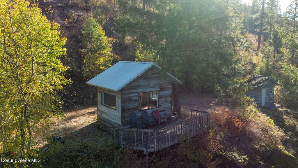 Photo of 1402 Mirror Lake Lake, Sagle, ID 83860 (MLS # 26-4067)