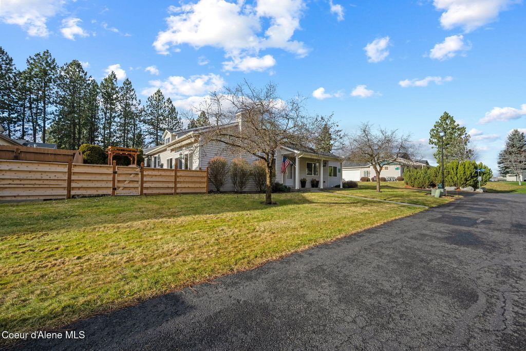 Photo of 3675 Scotch Pine Pine #APT 1, Coeur dAlene, ID 83815 (MLS # 26-309)