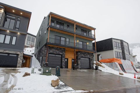 Townhouse in Sandpoint ID 102 Chutes Lane.jpg