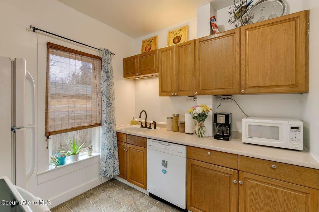 Photo of 1070 1st St, Coeur dAlene, ID 83814 (MLS # 26-3704)