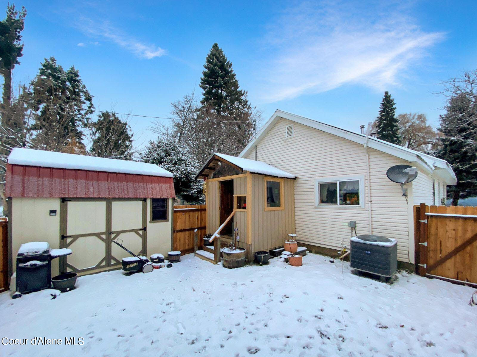 Clark Fork, Idaho 83811, United States, 3 Bedrooms Bedrooms, ,1 BathroomBathrooms,Residential,Active,47961