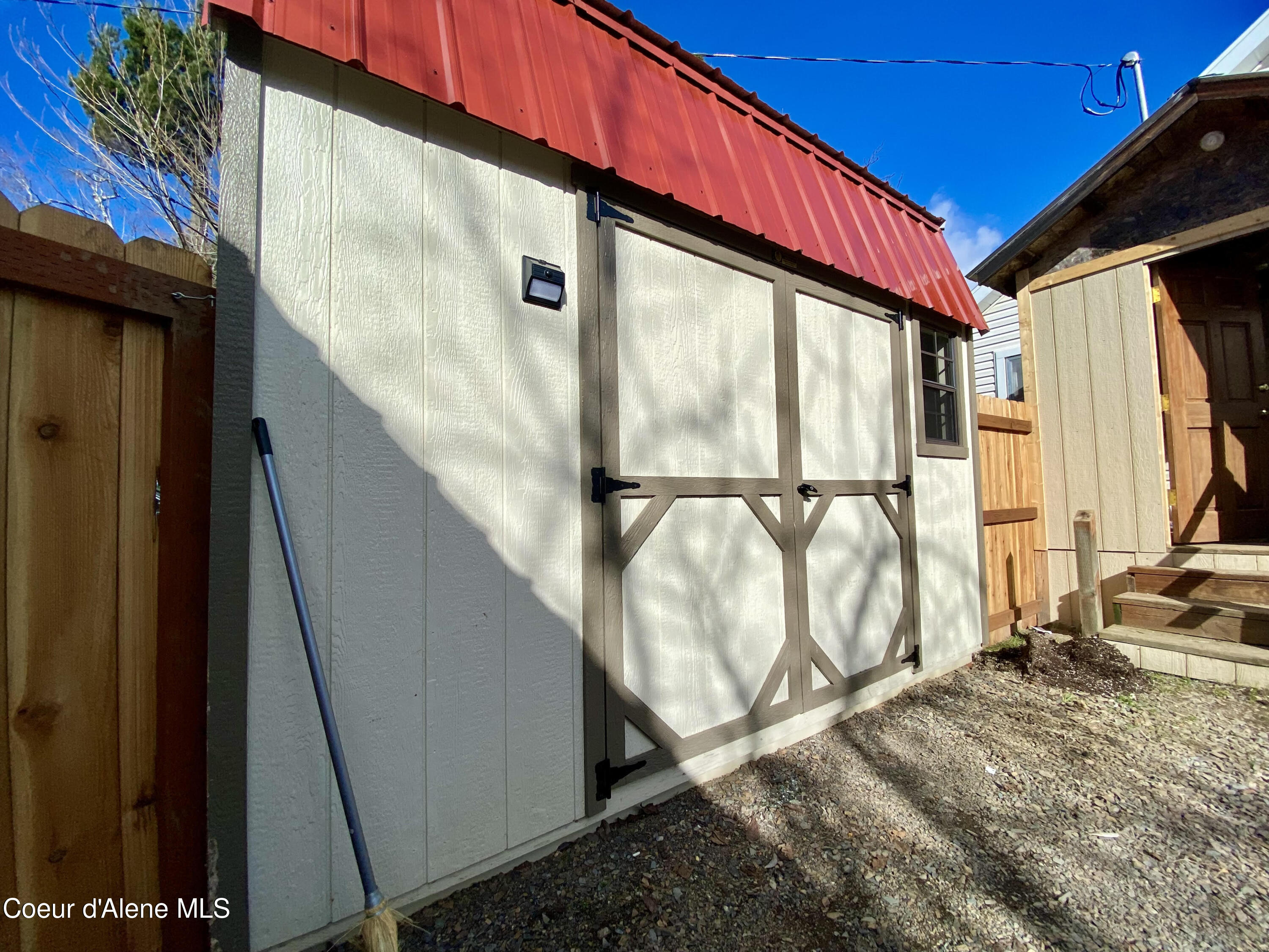 Clark Fork, Idaho 83811, United States, 3 Bedrooms Bedrooms, ,1 BathroomBathrooms,Residential,Active,47961