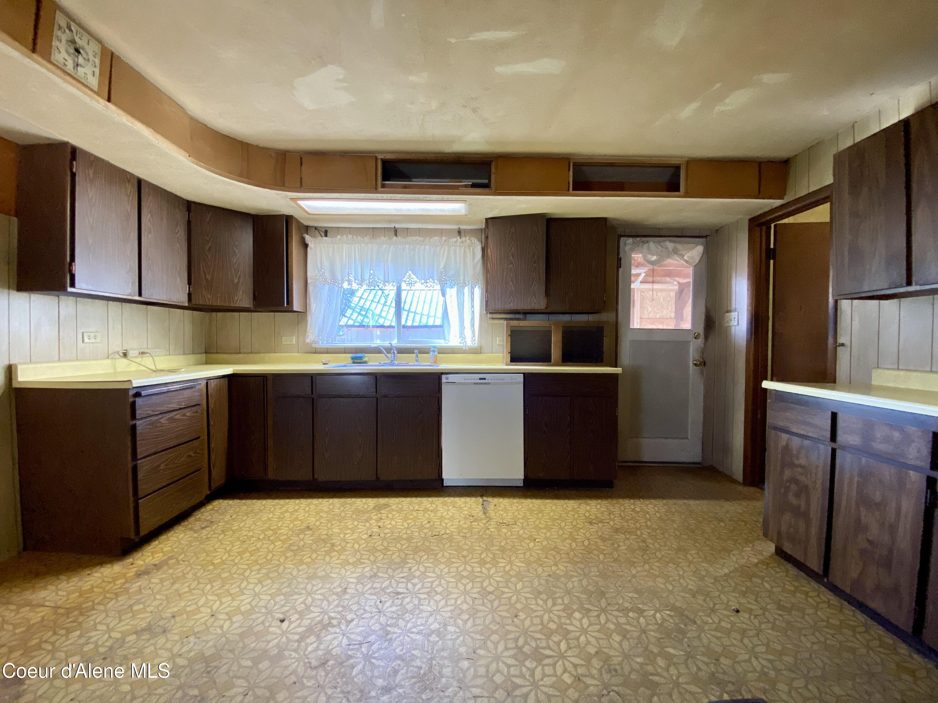 Clark Fork, Idaho 83811, United States, 3 Bedrooms Bedrooms, ,1 BathroomBathrooms,Residential,Active,47961