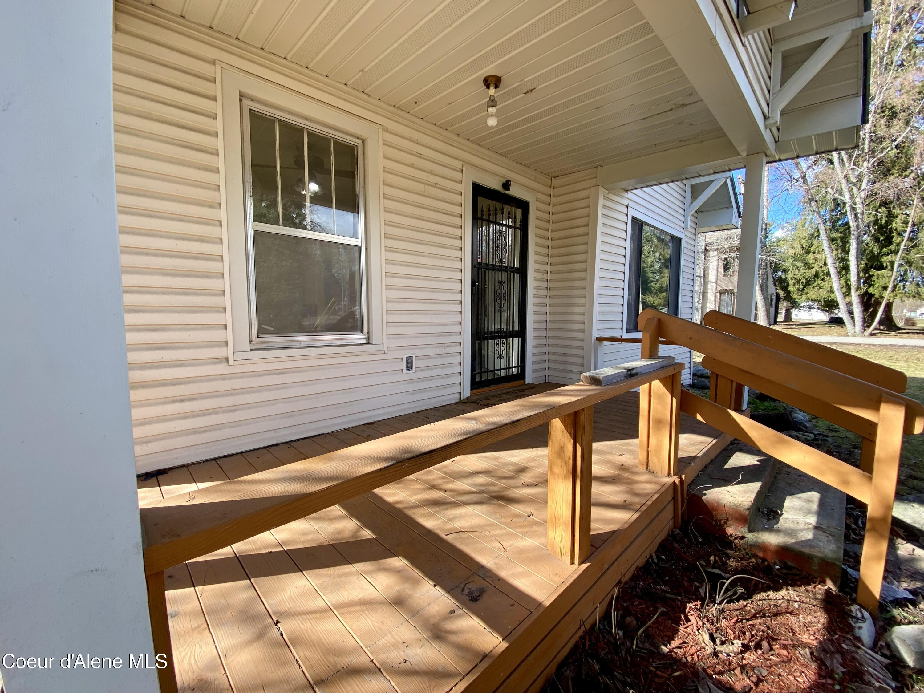 Clark Fork, Idaho 83811, United States, 3 Bedrooms Bedrooms, ,1 BathroomBathrooms,Residential,Active,47961