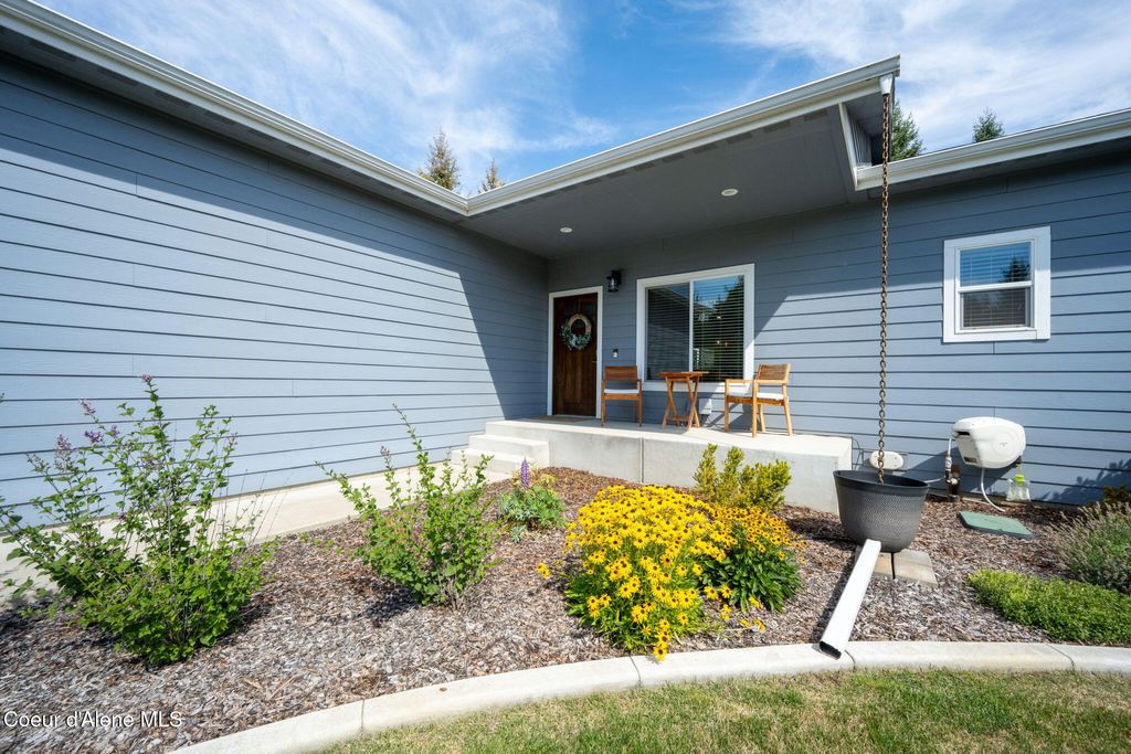 Photo of 31470 10TH Ave, Spirit Lake, ID 83869 (MLS # 25-10313)