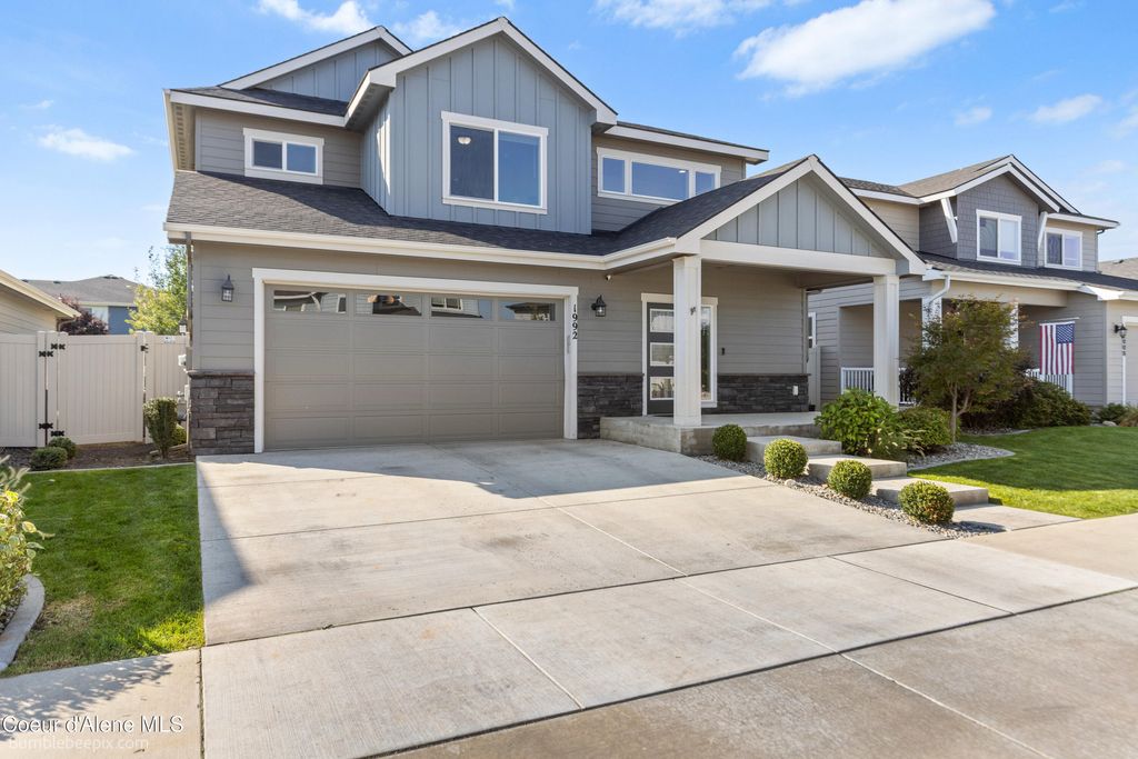 Photo of 1992 MALAD Ave, Post Falls, ID 83854 (MLS # 25-9732)