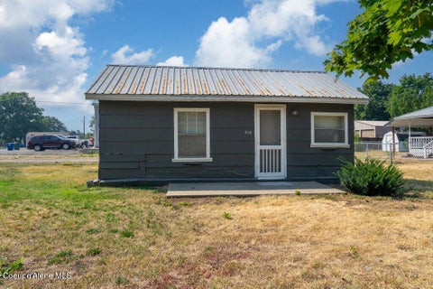 Photo of 210 11th, Post Falls, ID 83854 (MLS # 26-8067)