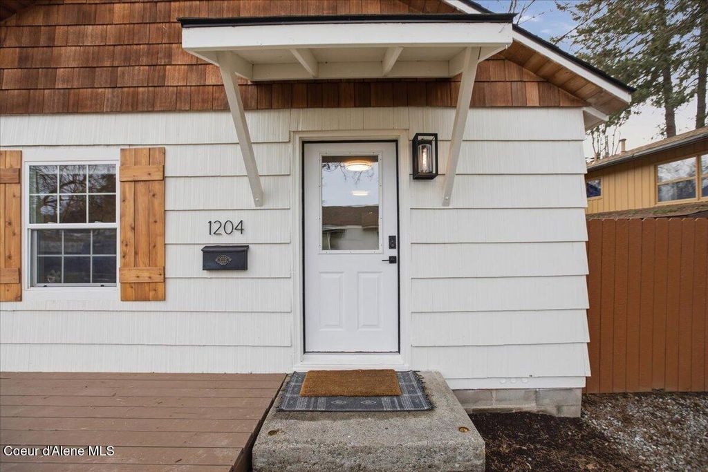 Photo of 1204 Foster Ave, Coeur dAlene, ID 83814 (MLS # 26-1117)