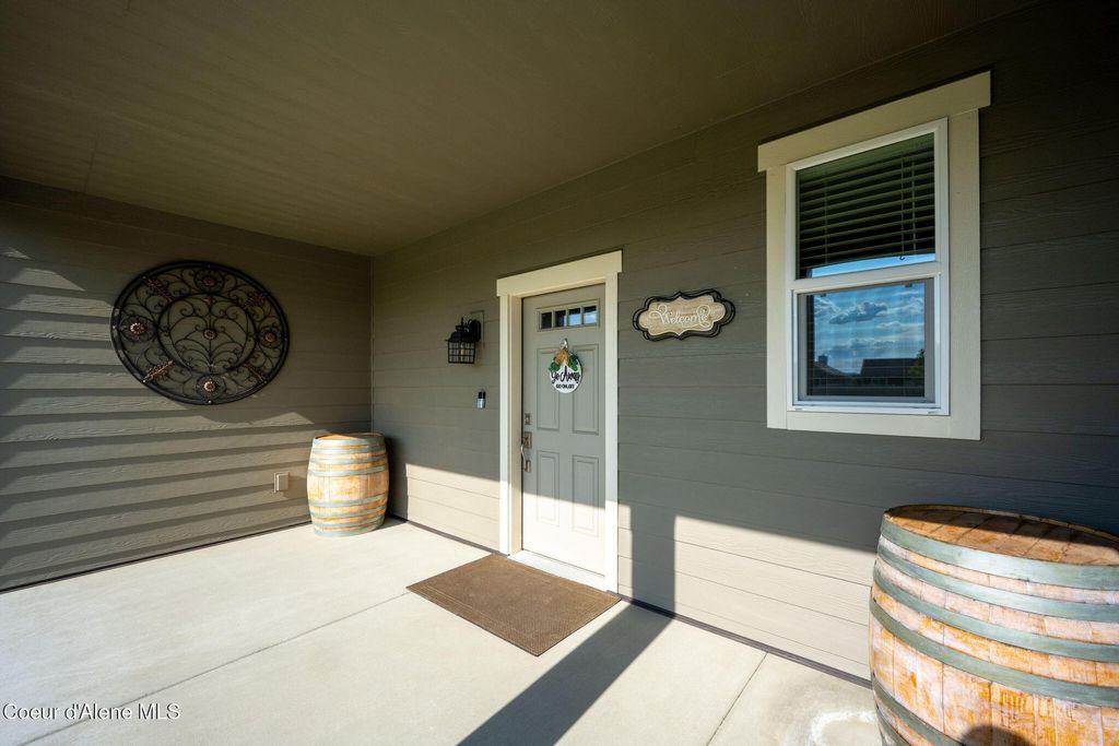 Photo of 164 Spindle St, Post Falls, ID 83854 (MLS # 26-3882)
