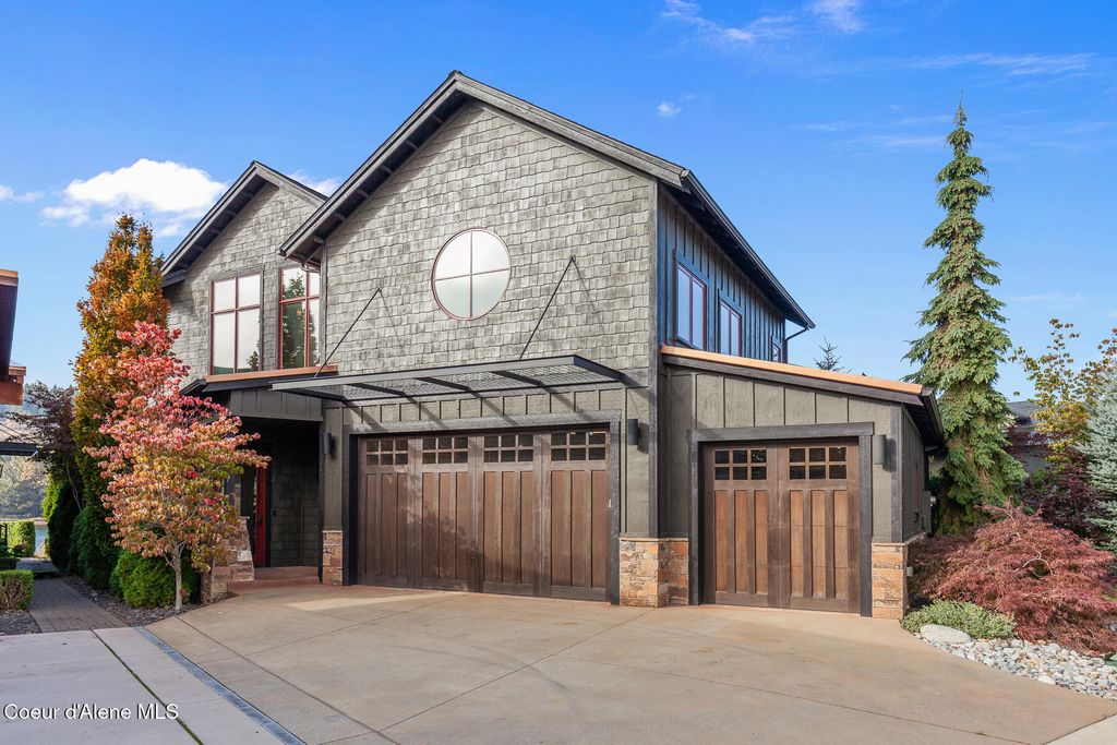 Photo of 1350 BELLERIVE Ln, Coeur dAlene, ID 83814 (MLS # 25-10372)
