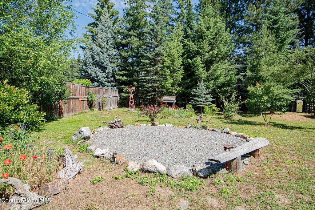 Photo of 66582 Hwy 2, Bonners Ferry, ID 83805 (MLS # 25-6812)