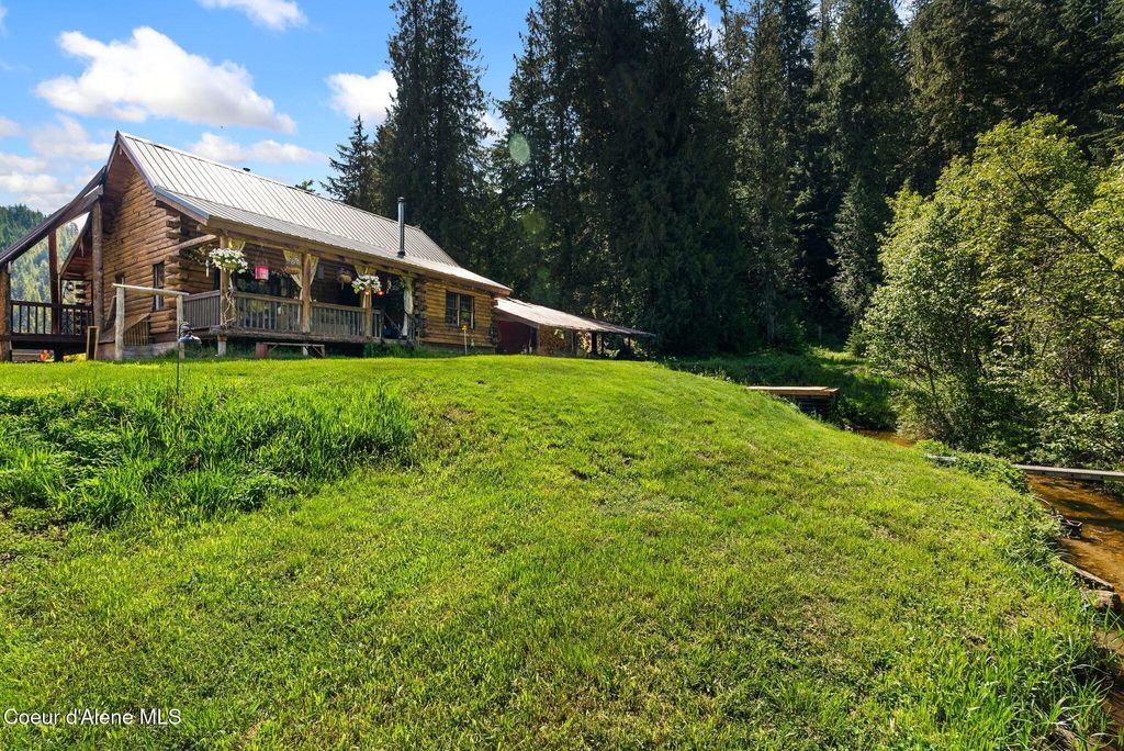 Photo of 2502 Greenhood RD, Priest River, ID 83856 (MLS # 26-5514)