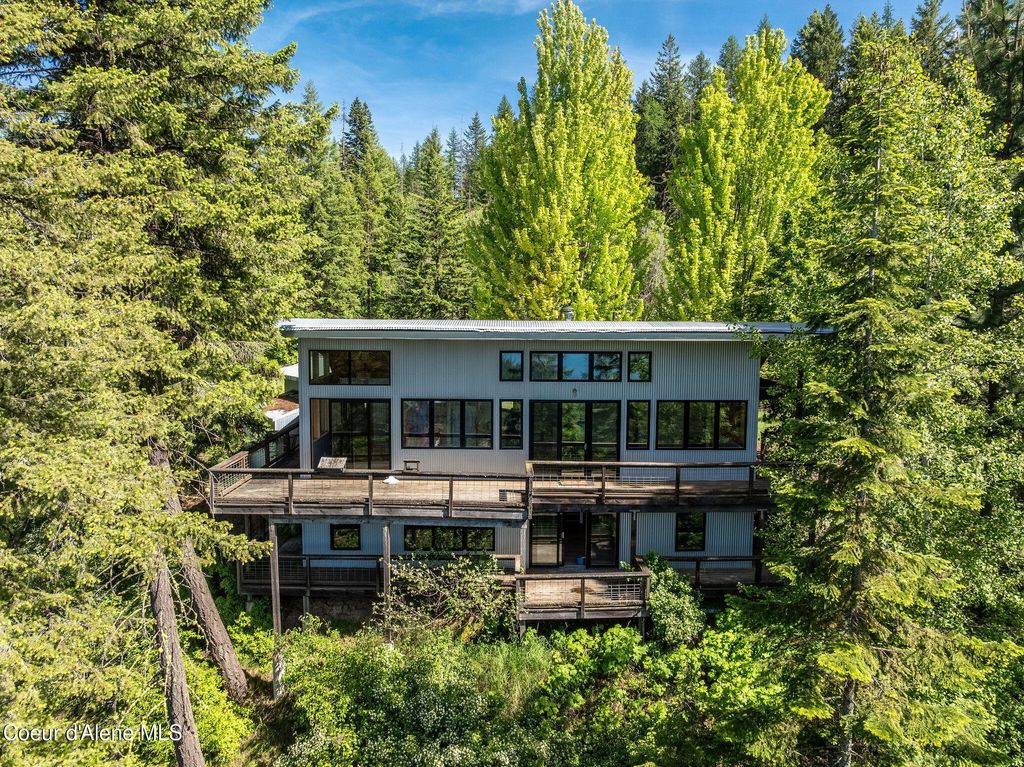 Photo of 3463 SUNSET Dr, Harrison, ID 83833 (MLS # 25-5484)