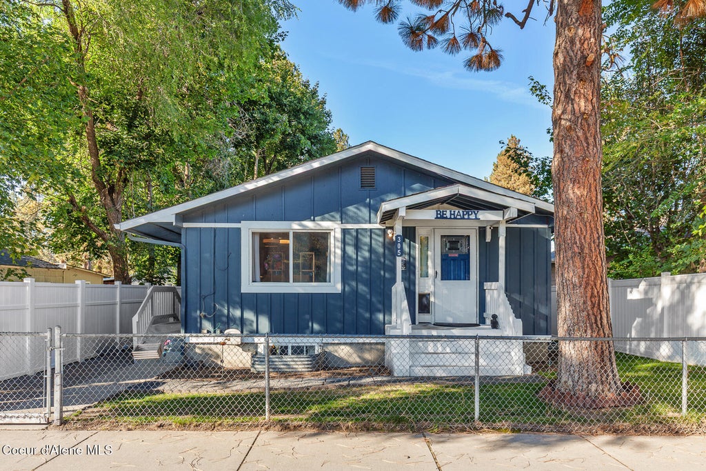 Photo of 305 15TH Ave, Post Falls, ID 83854 (MLS # 26-9632)