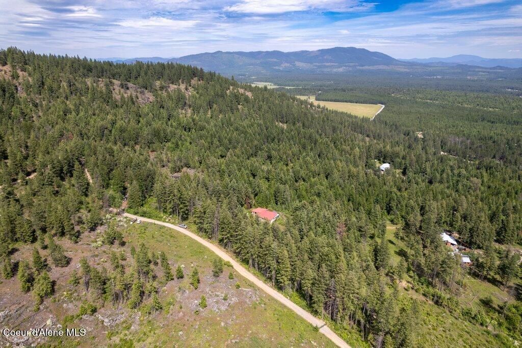 Photo of 701 Cabin Ridge Ridge, Spirit Lake, ID 83869 (MLS # 26-6378)
