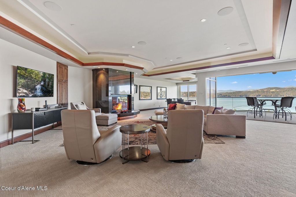Photo of 1031 Island Green Dr, Coeur dAlene, ID 83814 (MLS # 25-2952)
