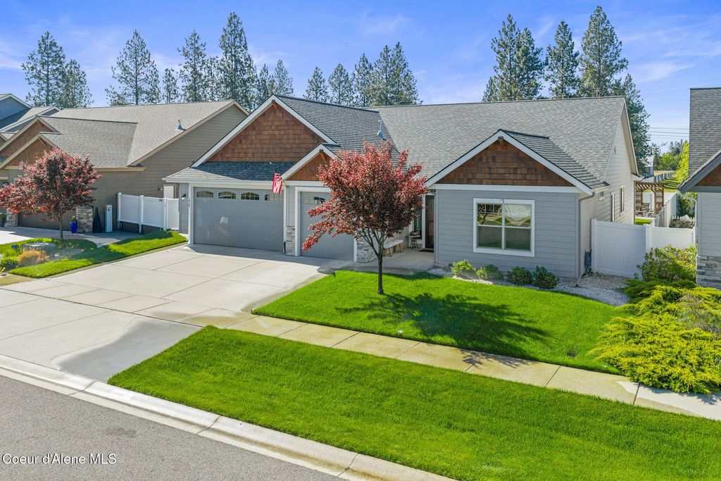 Photo of 1428 Hayes Way, Coeur dAlene, ID 83815 (MLS # 26-4772)