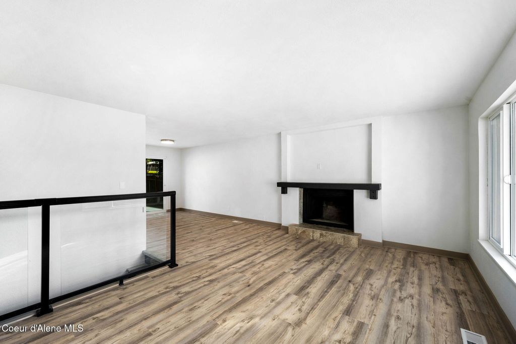 Photo of 2818 17th St, Coeur dAlene, ID 83815 (MLS # 26-2585)