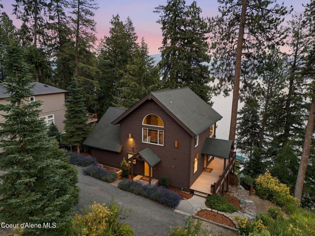 Photo of 6662 ROCKFORD BAY Rd, Coeur dAlene, ID 83814 (MLS # 26-7889)