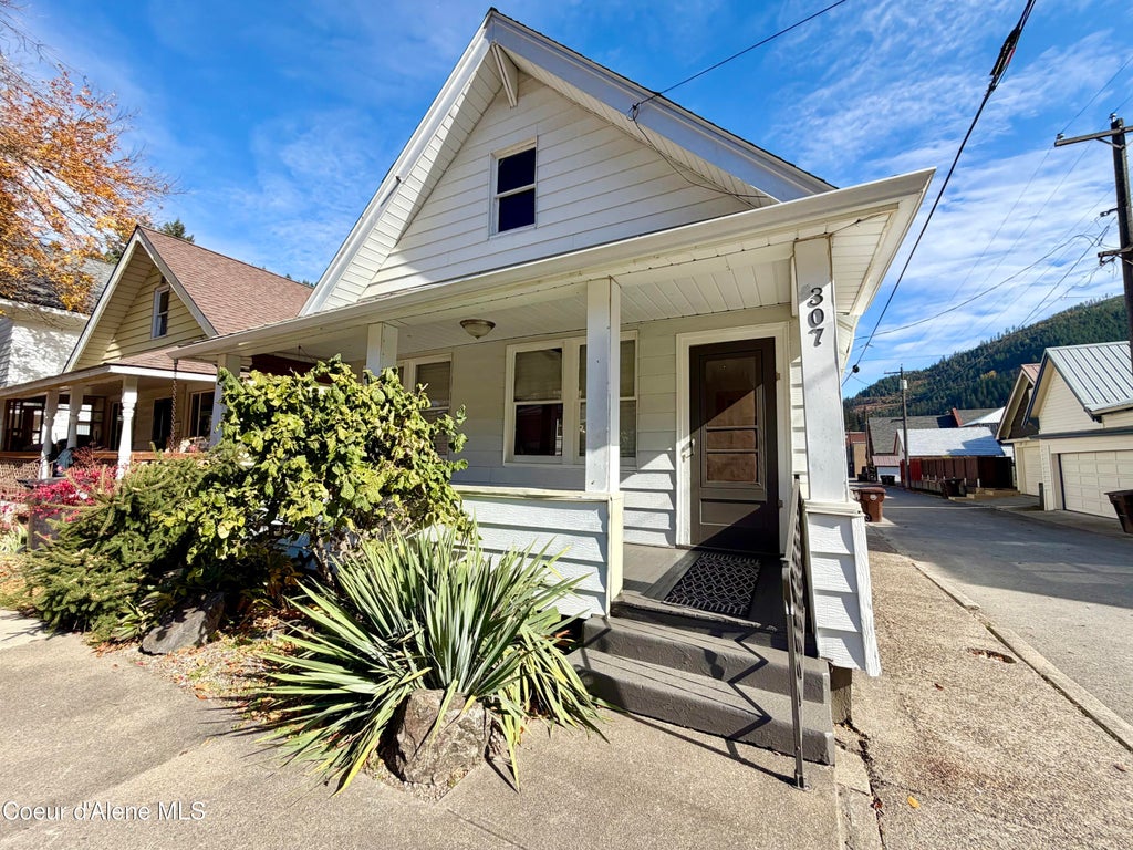 Photo of 307 3rd ST, Wallace, ID 83873 (MLS # 26-10220)