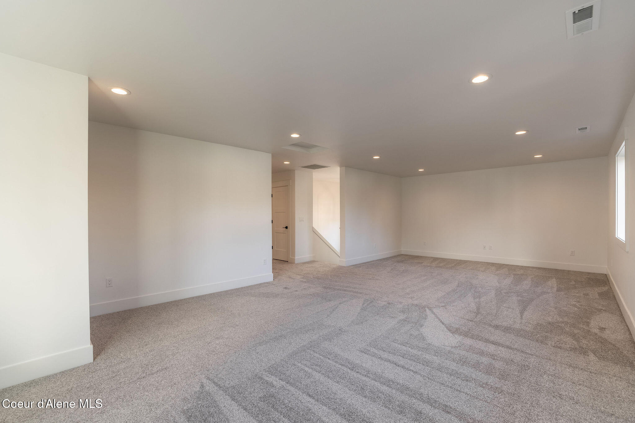 1107 E St Maries Ave, Coeur d'Alene, West Virginia image 25
