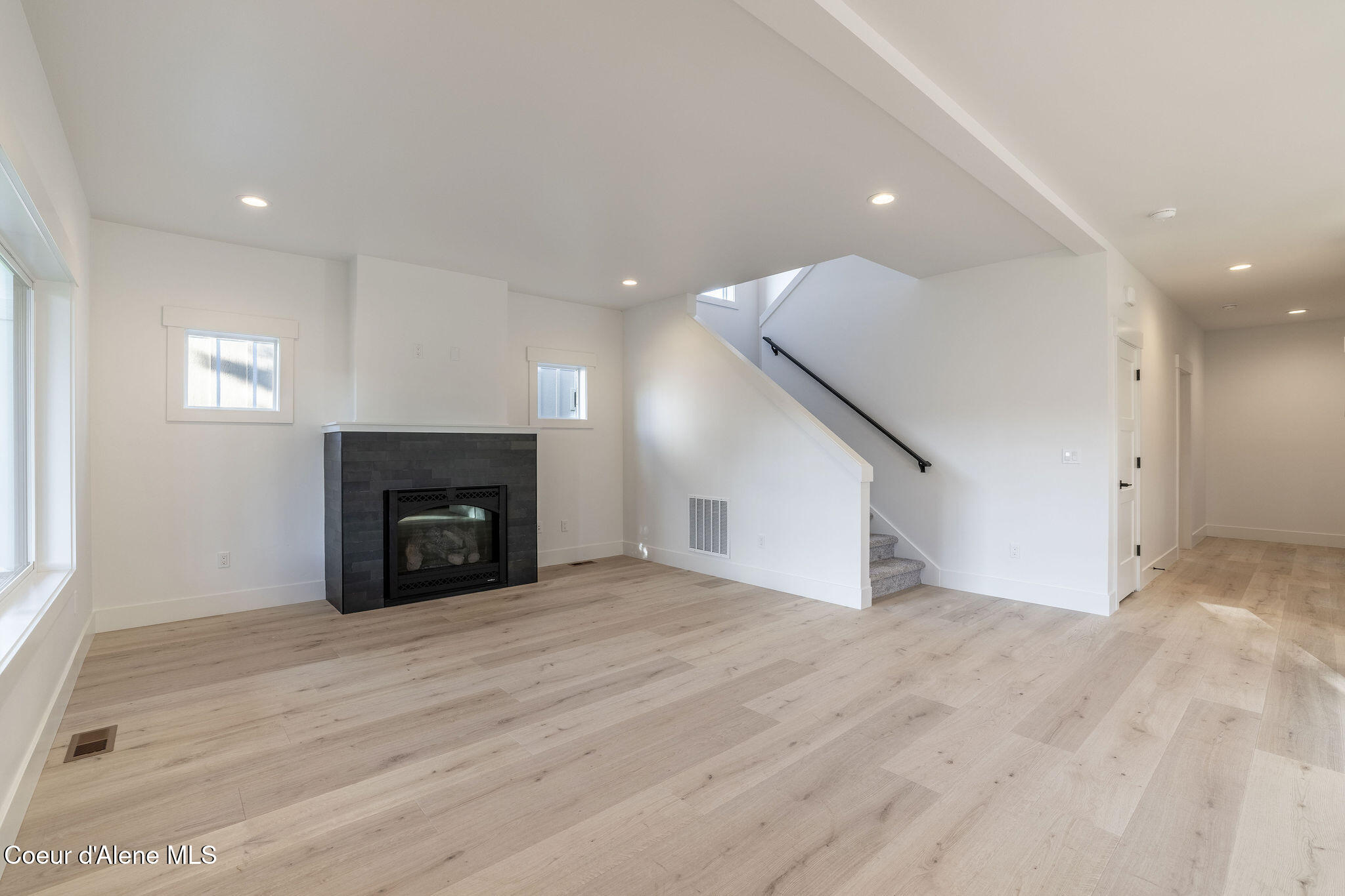 1107 E St Maries Ave, Coeur d'Alene, West Virginia image 4
