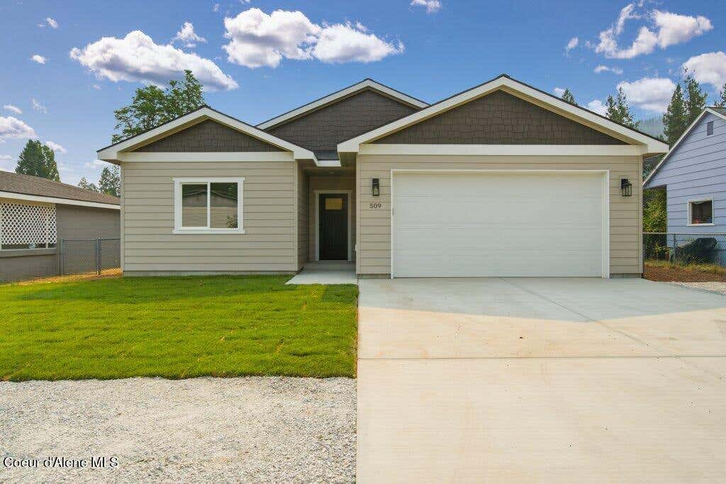 Photo of 509 3rd ST, Pinehurst, ID 83850 (MLS # 26-8216)