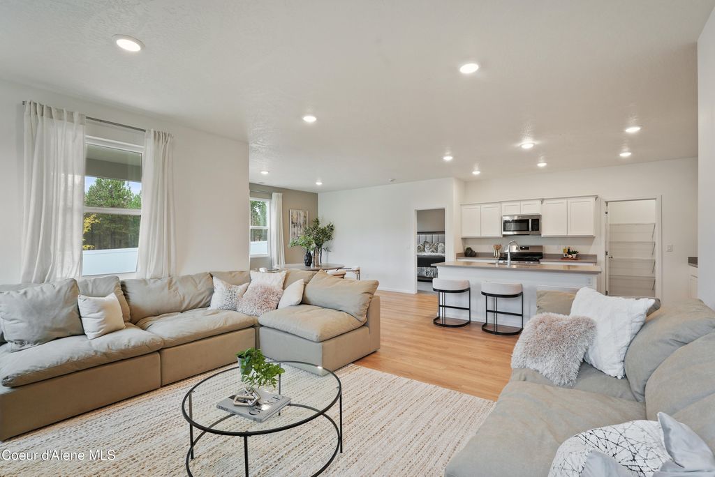 Photo of 5499 Aquila Ave, Post Falls, ID 83854 (MLS # 26-1733)