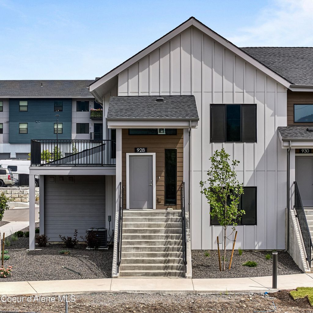 Photo of 928 RAILROAD Ave, Post Falls, ID 83854 (MLS # 26-1744)