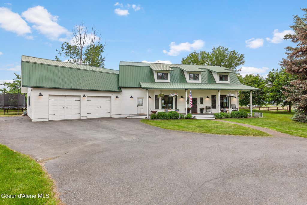 Photo of 3757 Carolwood Ct, Post Falls, ID 83854 (MLS # 26-6466)