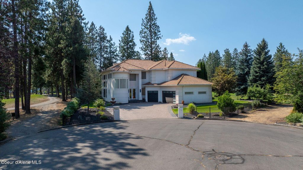 Photo of 690 MCDONALD Ct, Post Falls, ID 83854 (MLS # 25-9057)