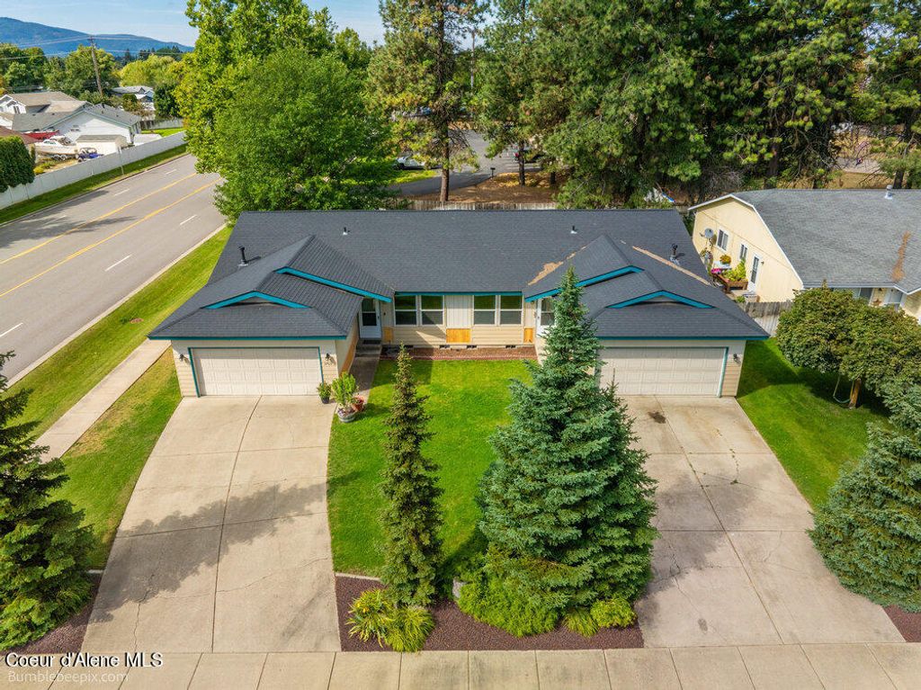 Photo of 5705/5703 N Kayla Ct, Coeur dAlene, ID 83815 (MLS # 24-9237)