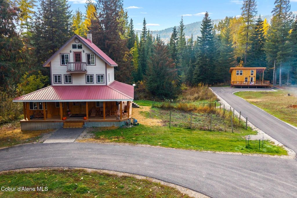 Photo of 97 Cedar Grove Grove, Sandpoint, ID 83864 (MLS # 25-10659)