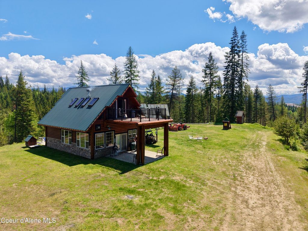 Photo of 1878 Eaton LN, Kingston, ID 83839 (MLS # 26-5360)