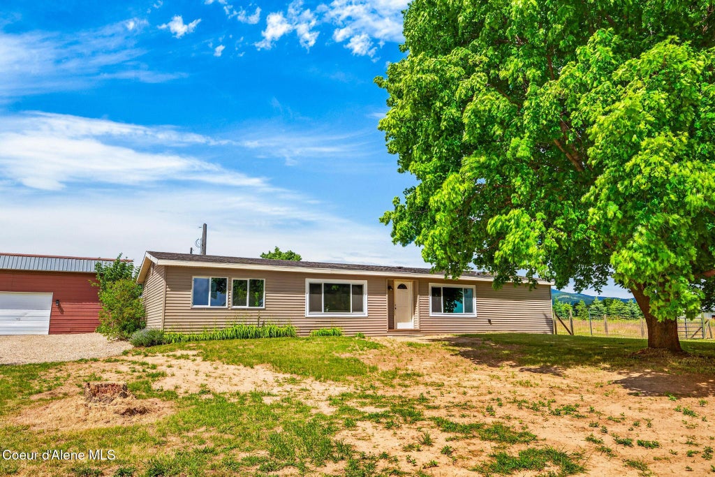 Photo of 10215 DAY MT SPOKANE RD, Mead, WA 99021 (MLS # 26-6653)