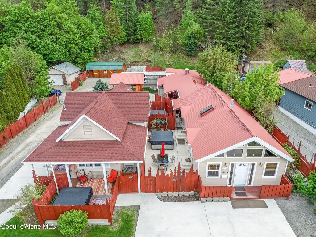 Photo of 645 &amp; 647 S Division Street, Kellogg, ID 83837 (MLS # 24-4501)