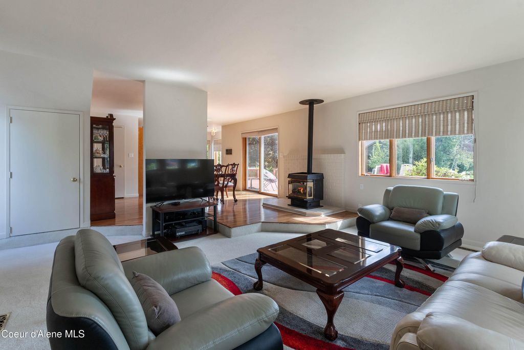 Photo of 1710 Westwood DR, Sandpoint, ID 83864 (MLS # 26-5623)