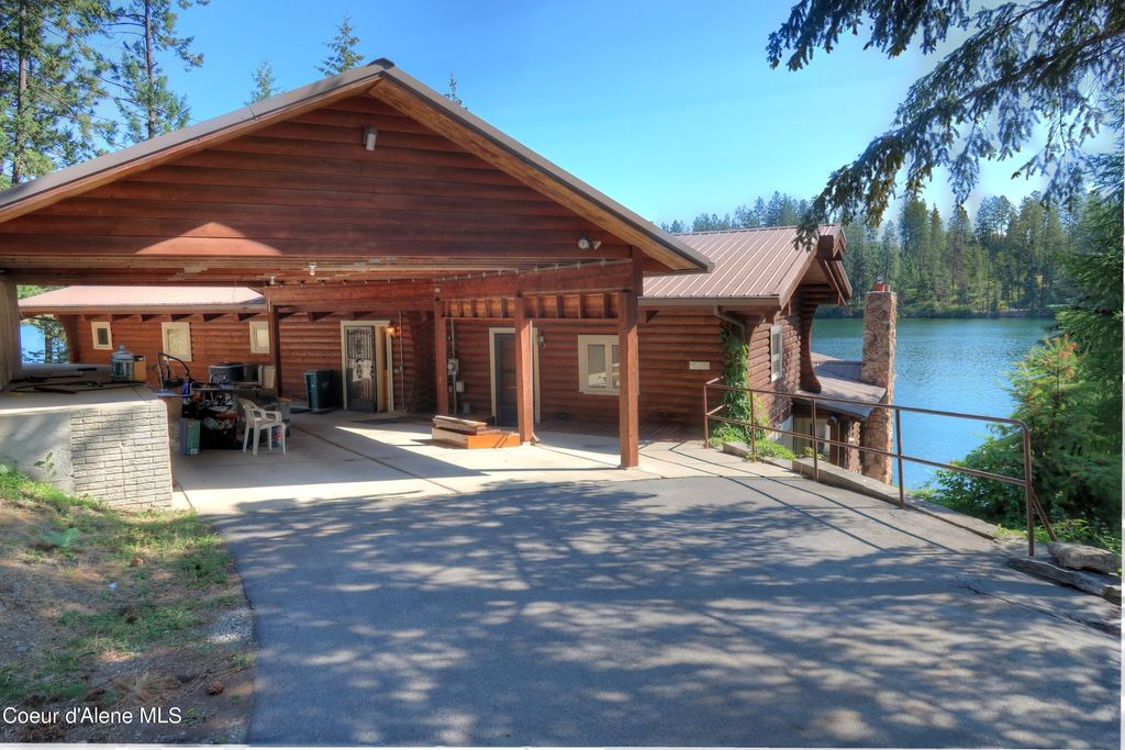 Photo of 10375 SHALE Ct, Post Falls, ID 83854 (MLS # 26-660)