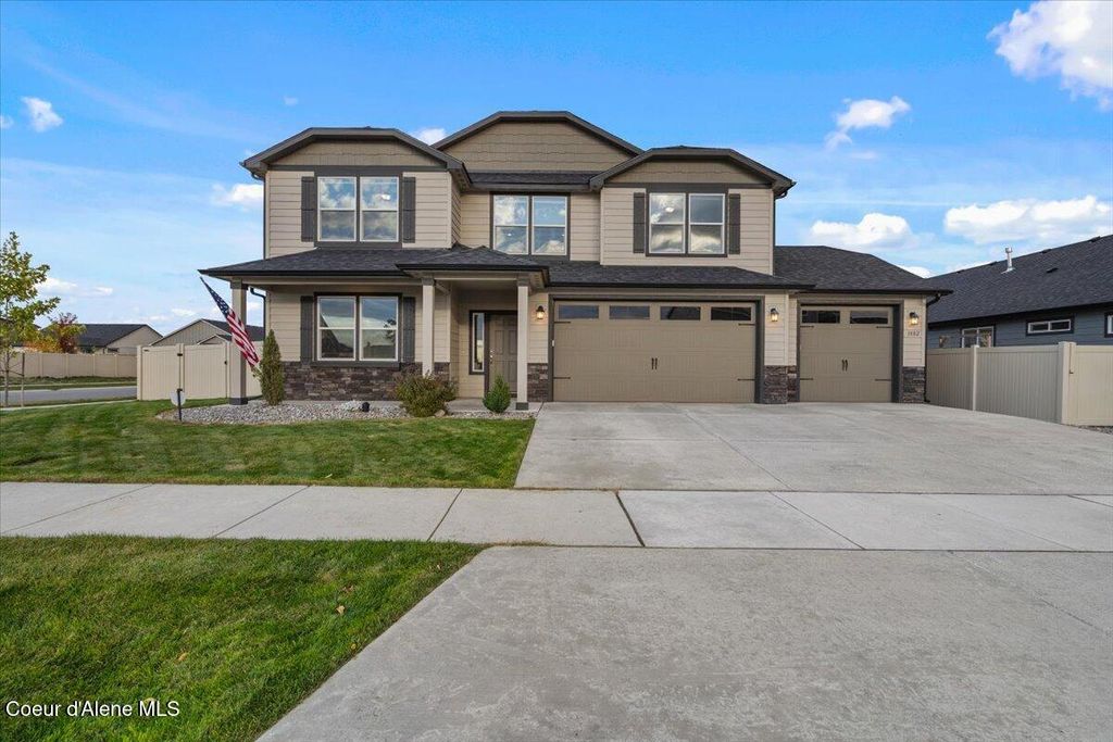 Photo of 3882 MAY ELLA Loop, Post Falls, ID 83854 (MLS # 25-10464)