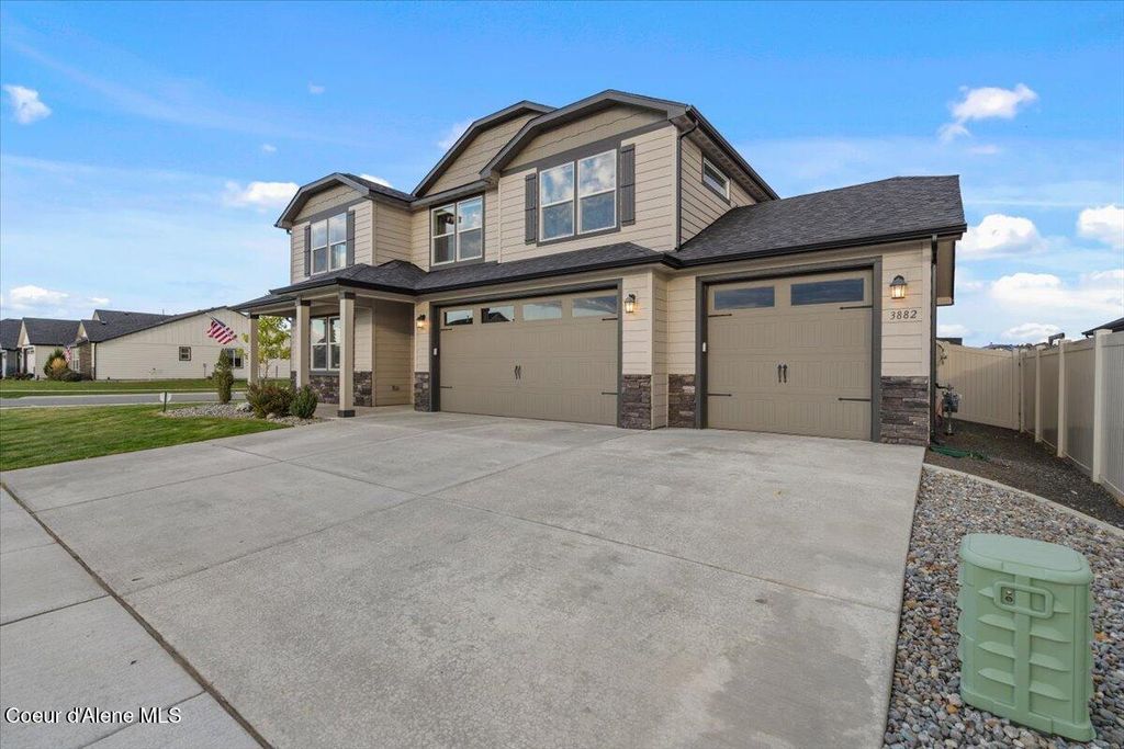 Photo of 3882 MAY ELLA Loop, Post Falls, ID 83854 (MLS # 25-10464)