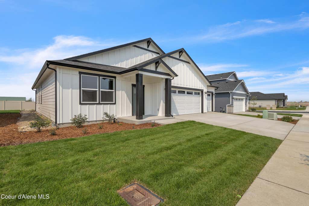 Photo of 3199 Pale Fox St, Post Falls, ID 83854 (MLS # 26-7418)